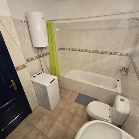 Playa Paraiso Marina Palace 1br Pool & Wifi 阿德耶